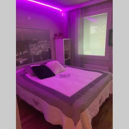 Lägenhet Luxus House With Sauna Nearby Airport Vanda